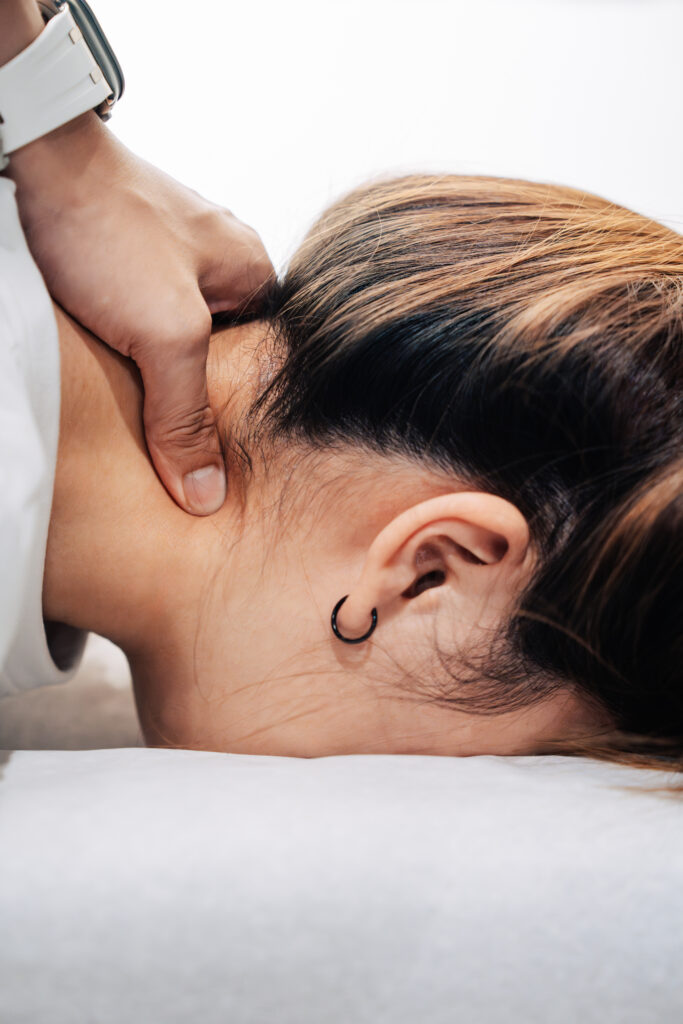 針對激痛點進行深層調理操作